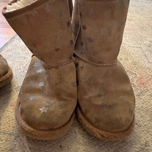 UGG star boots